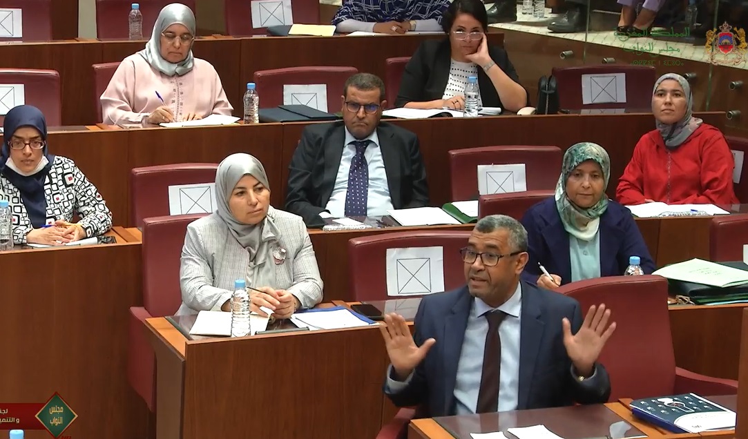 بووانو: وزيرة الاقتصاد تحتاج إلى التواضع وتصريحاتها غير مسؤولة 