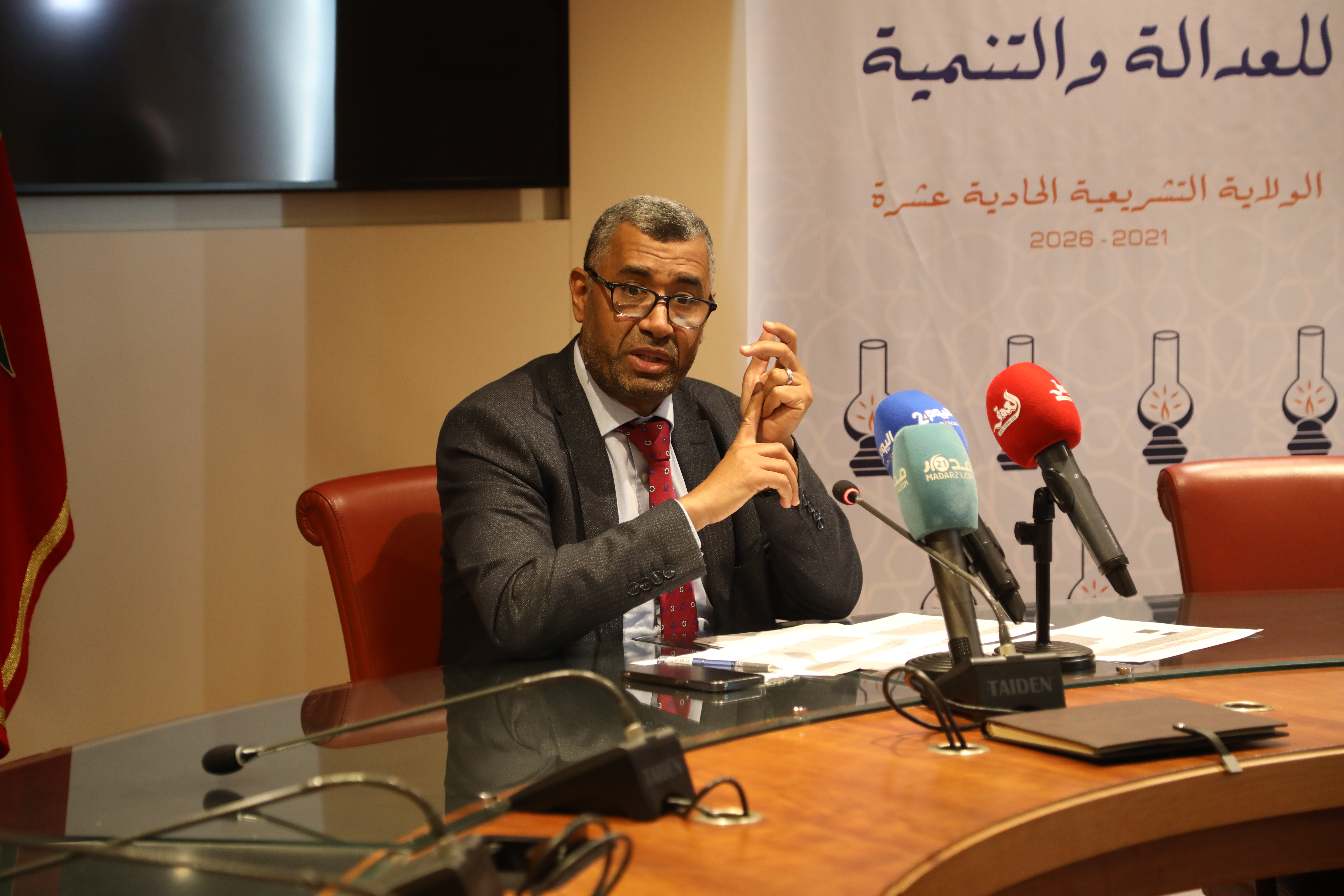 بووانو يدعو لضبط أسعار المحروقات ودعم القدرة الشرائية للمواطنين من ضرائبها 