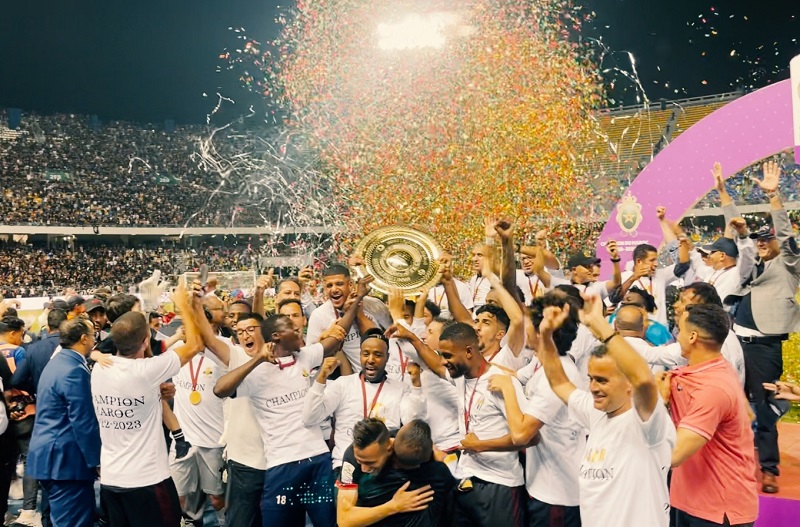 بووانو يُهنئ "الجيش الملكي" ويتمنى تحقيق حلم تنظيم كأس العالم 2030