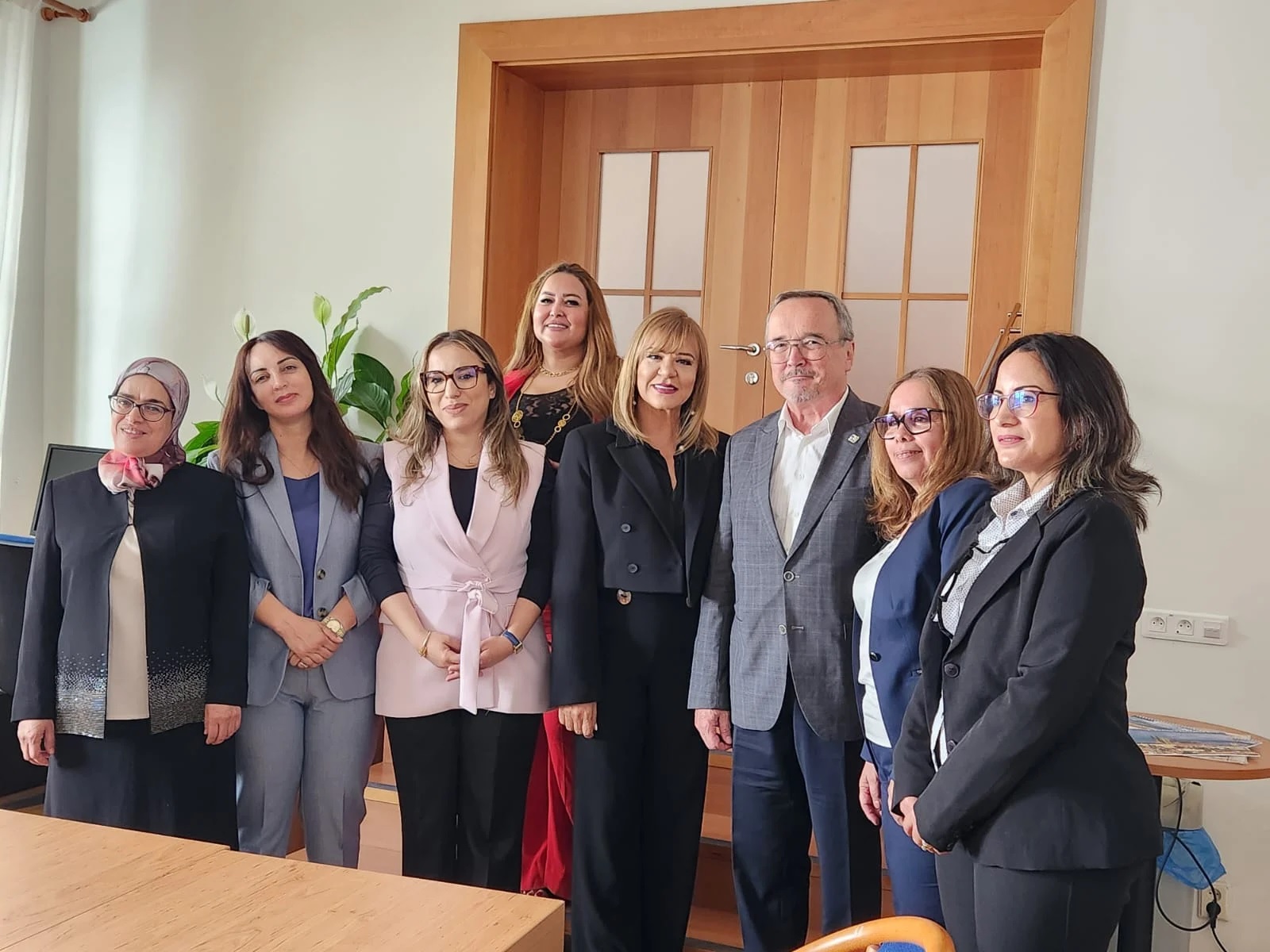 عفيف تشارك في زيارة عمل لمجلس النواب التشيكي 