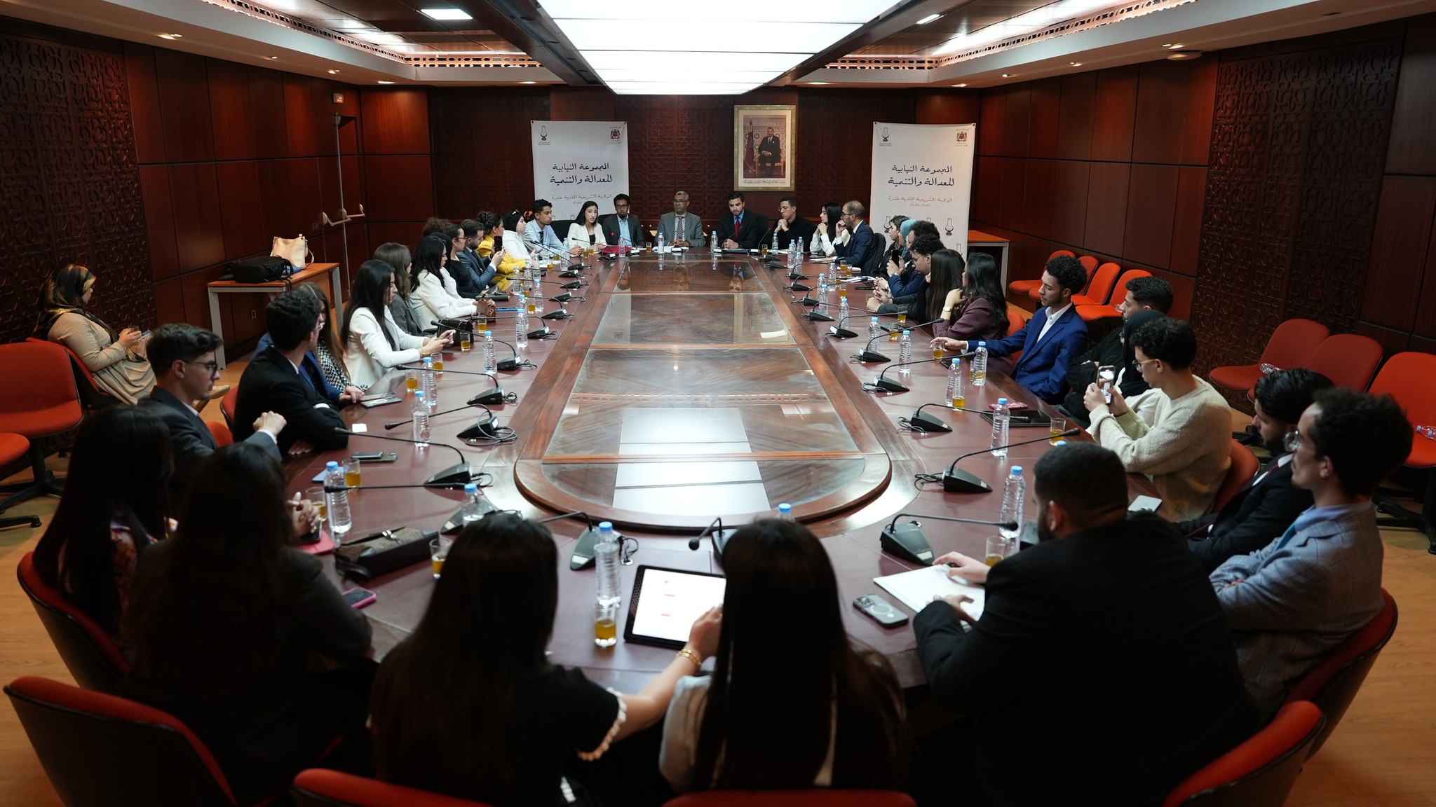 بووانو يدعو في لقاء مع "القادة الشباب" لتعزيز الحوار وترسيخ أدوار البرلمان في الإصلاح